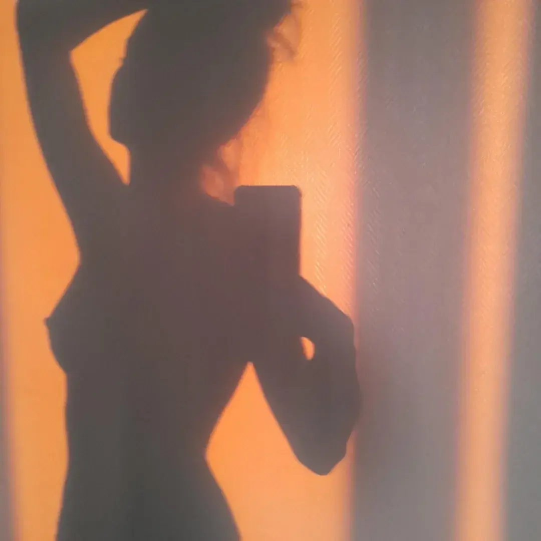 Leak & nude 4 — Lawuerita