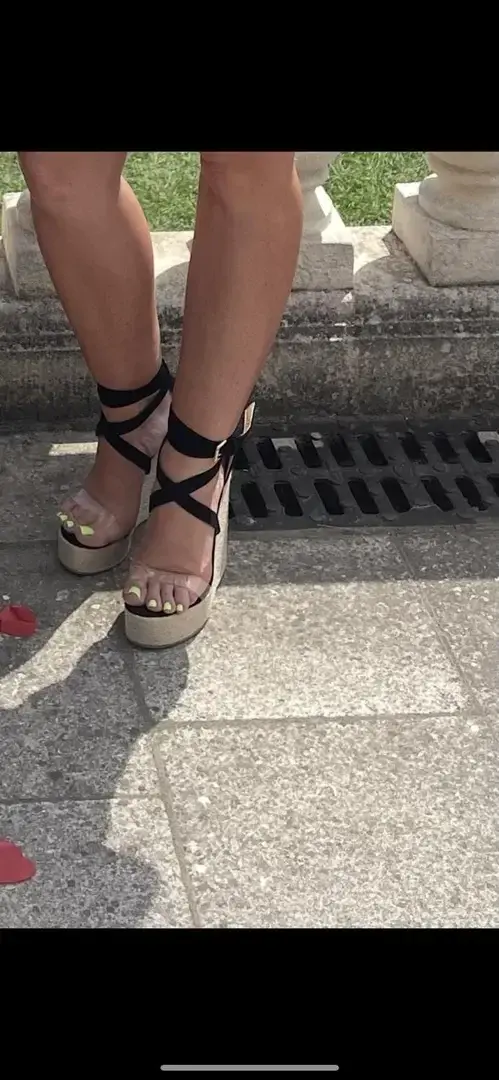 Leak & nude MYM — Brunedu13 : « Hello , je suis nouvelle dans ce milieu je vous propose des photos de mes pieds ! Si vous avez des demandes n'hésitez pas.. #pied #chaussure #fetichiste. » (MYM)