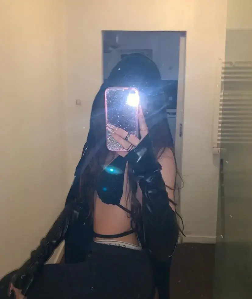 Leak & nude 1 — Caamkalya