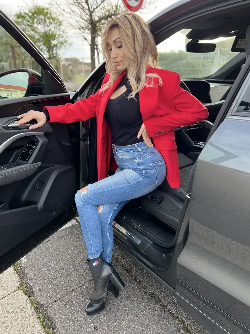 Leak & nude MYM — chloesanchez : « En route ? 😘 Tu t'abonnes, c'est 100% gratuit… ensuite tu m'envoies un message 🤍 » (MYM)