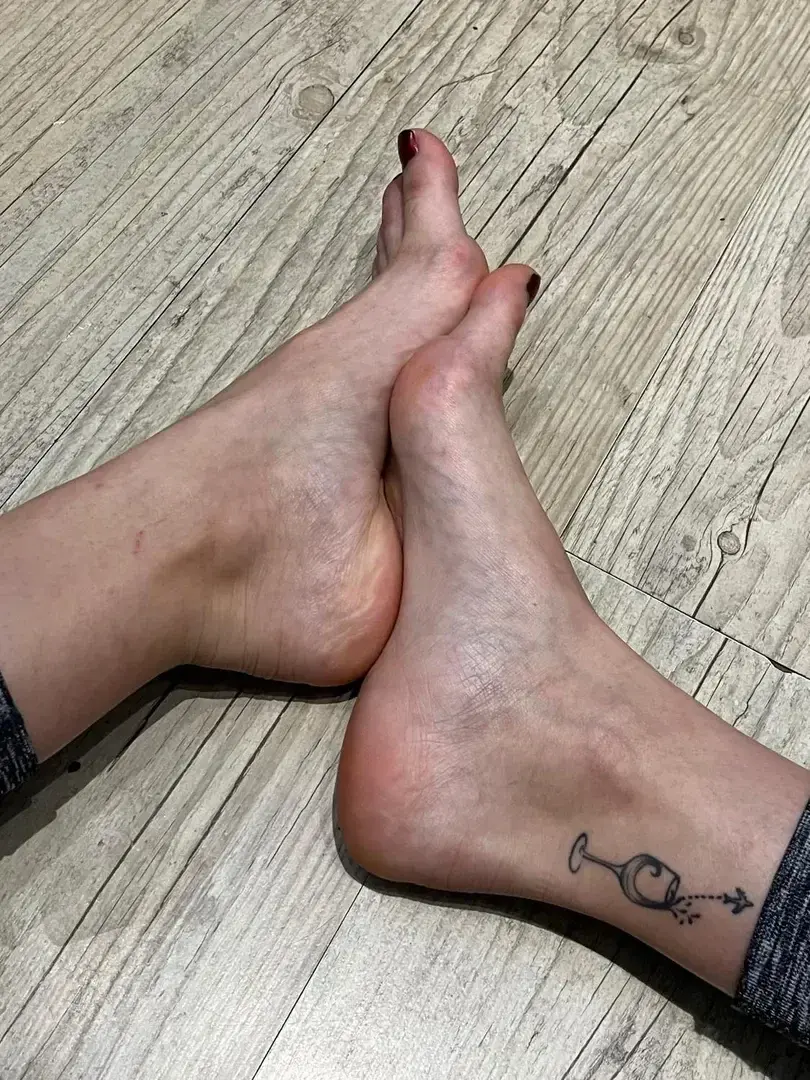 Leak & nude 8 — Footloose69