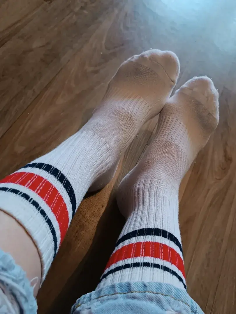 Leak & nude 3 — Sexy_pieds2