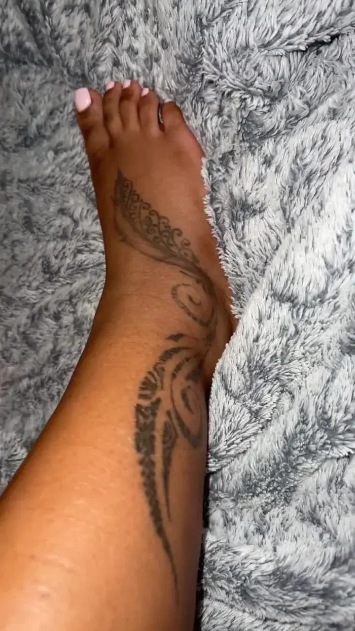 Leak & nude 2 — Baddiesonfeet