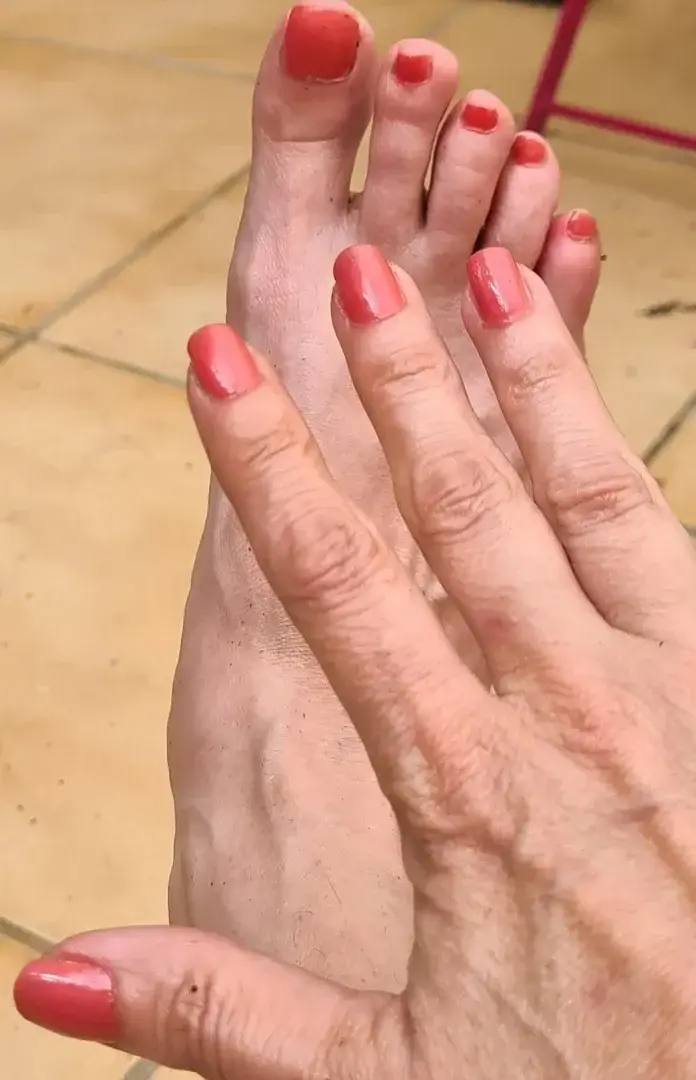 Leak & nude 3 — Wonderlegs