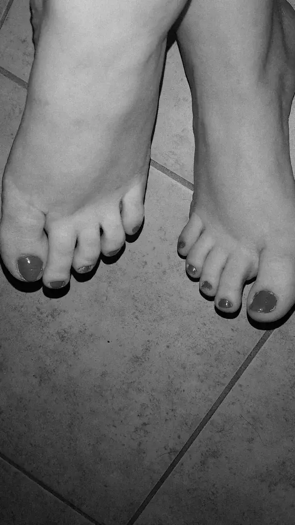 Leak & nude 2 — Marie_pieds13