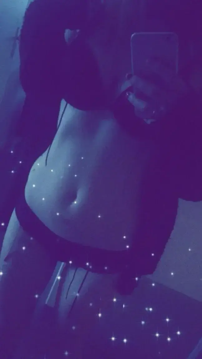 Leak & nude 1 — Selenahorse