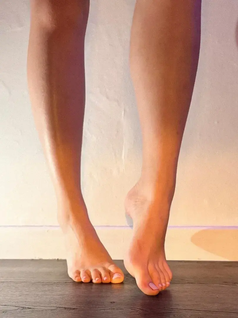 Leak & nude 2 — Crazyasianfeet