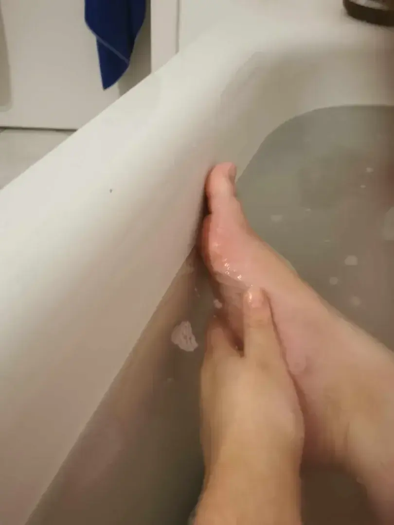 Leak & nude 9 — Sianaisfrenchfeet