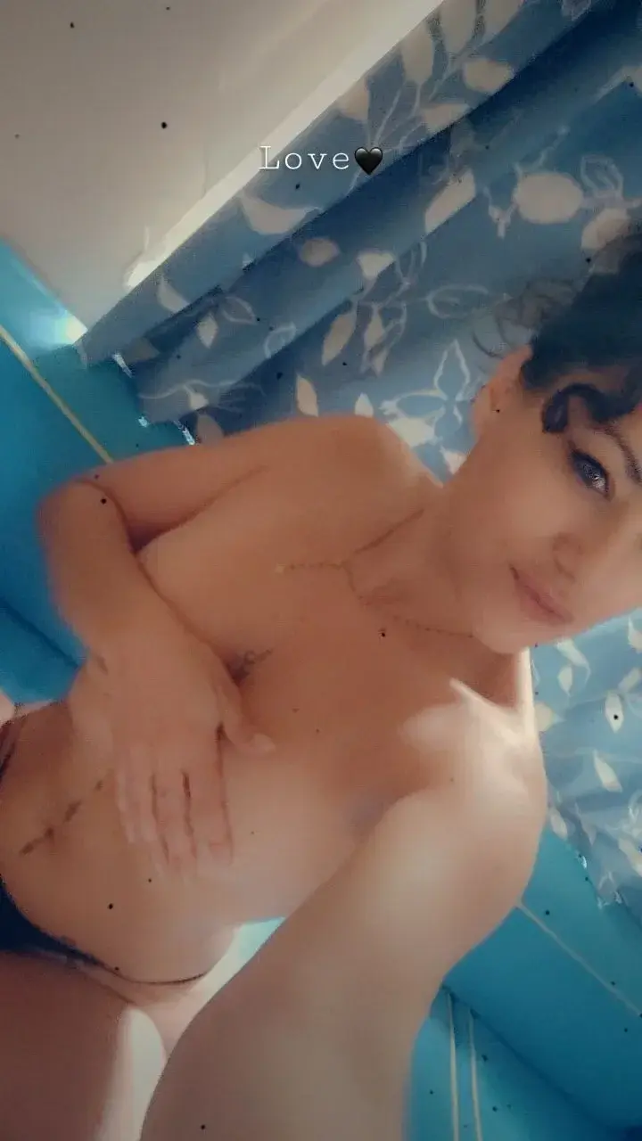 Leak & nude 2 — Liinnaa12