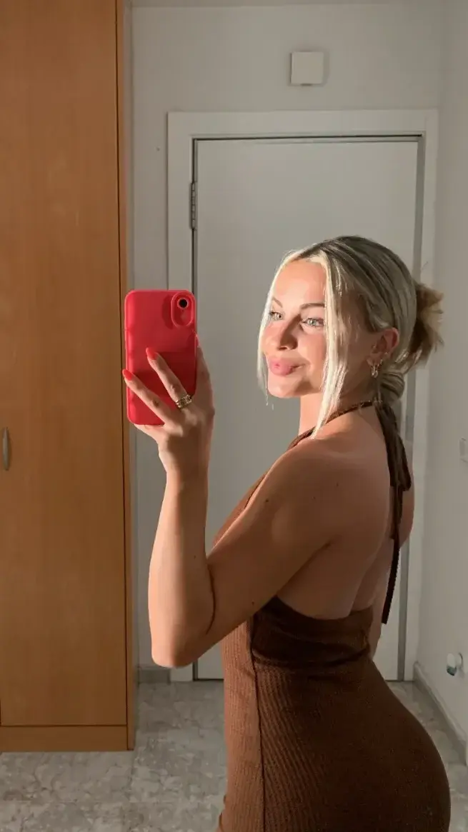 Leak & nude 2 — Yourself20