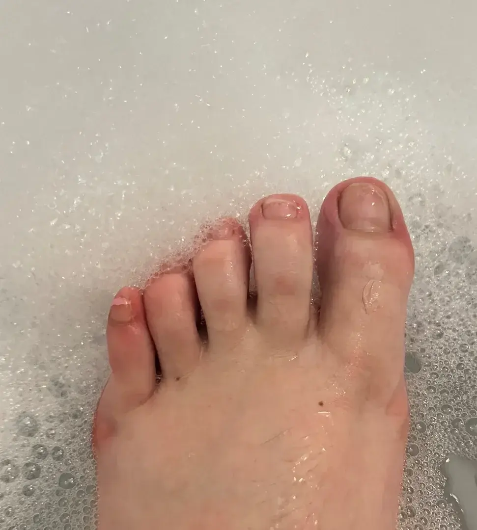 Leak & nude 1 — Carine_piedi_