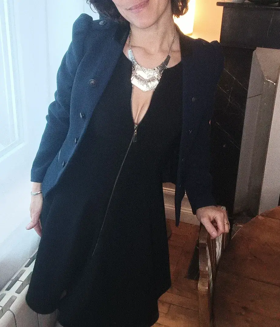Leak & nude MYM — Profsexy : « Et aujourd'hui du bleu et noir aussi 😁 » (MYM)