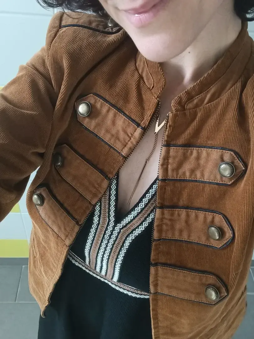 Leak & nude MYM — Profsexy : « Pour la reprise une tenue dans un autre style » (MYM)