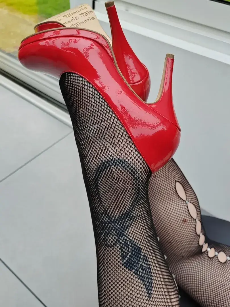 Leak & nude 1 — Sexyshoes