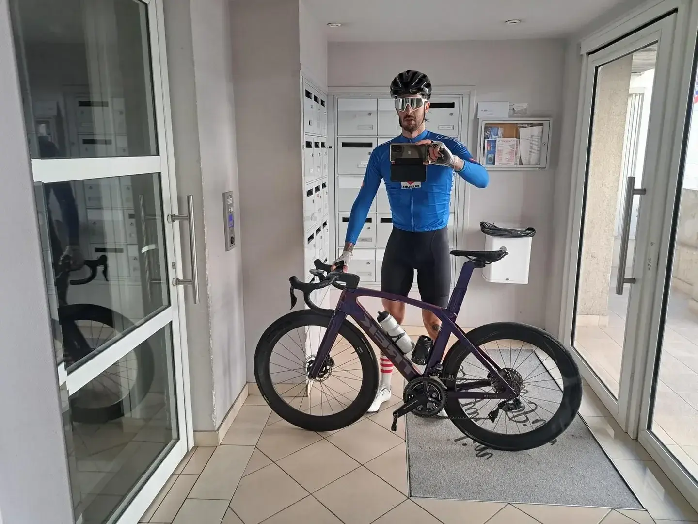 Leak & nude 6 — Le_cycliste