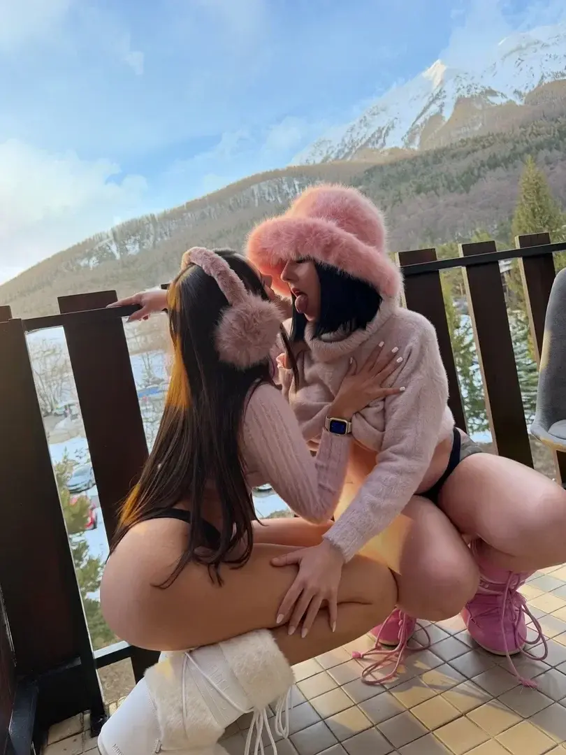 Viens voir les bêtises qu’on a fait avec ma copine @mymy_ibn 🥵 c’était ultra chaud !!!-20% sur ton abonnement avec le code WELCOME20