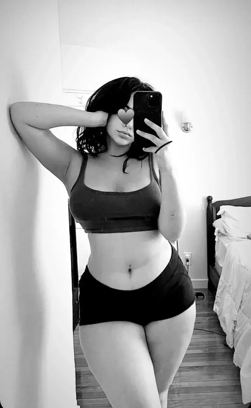 Leak & nude 1 — Curvyrose