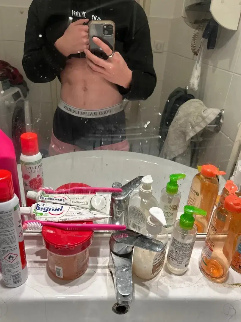 Leak & nude 1 — Eml_svge