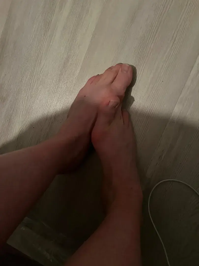 Leak & nude 3 — Pieds_nus_9897
