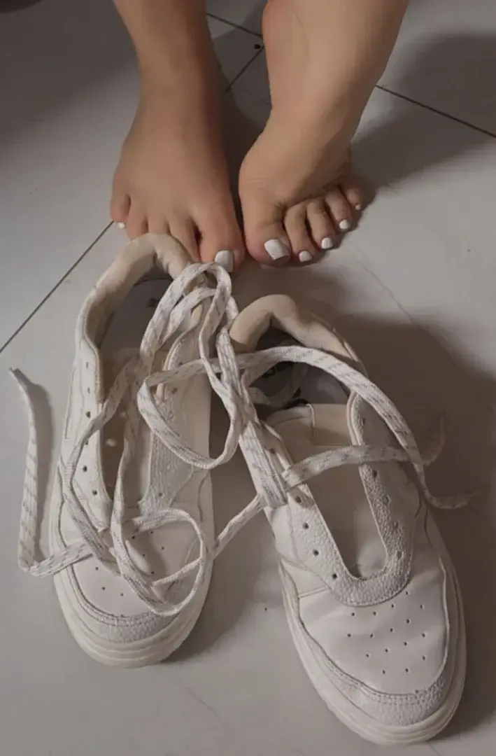 Leak & nude 4 — Manon_pieds