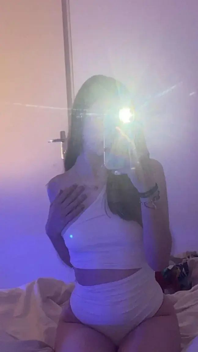 Leak & nude 2 — Emma_magnifique