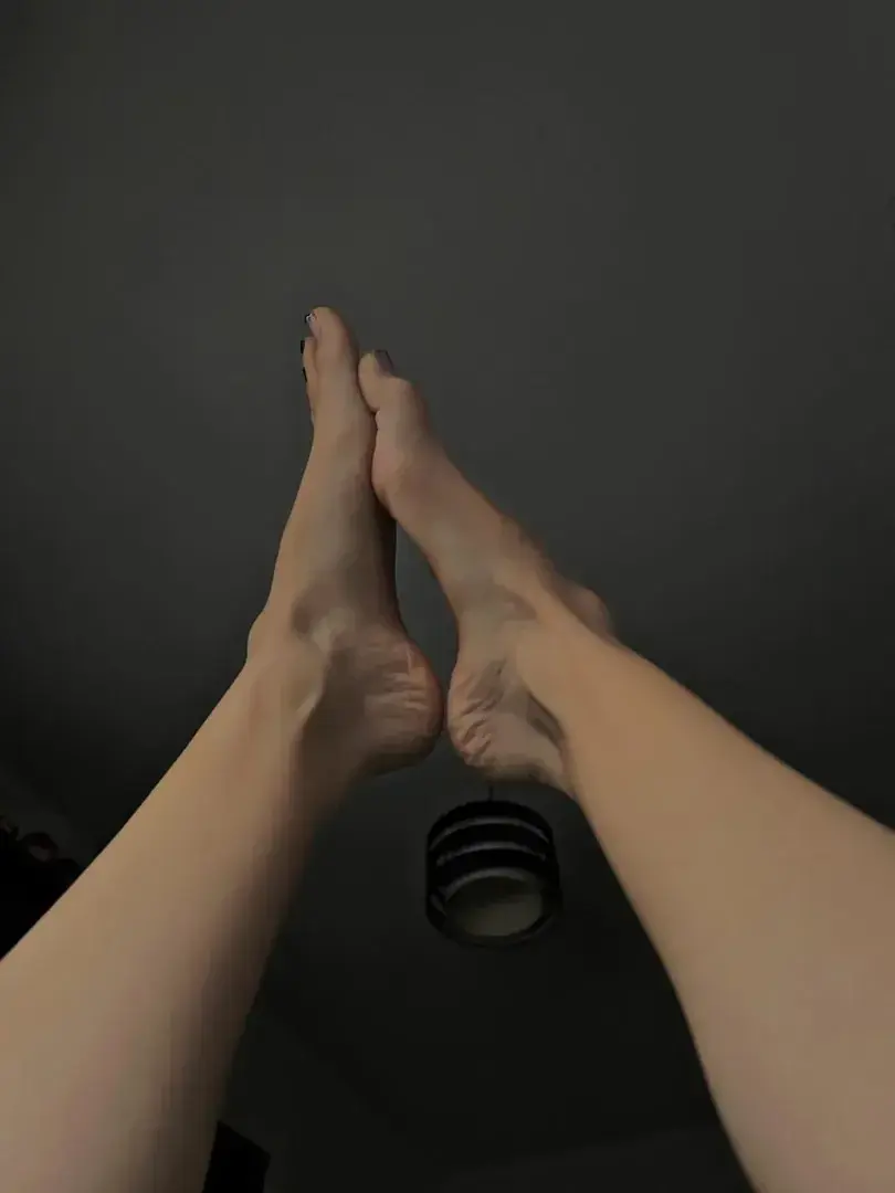 Leak & nude 4 — Piedsdemiel4