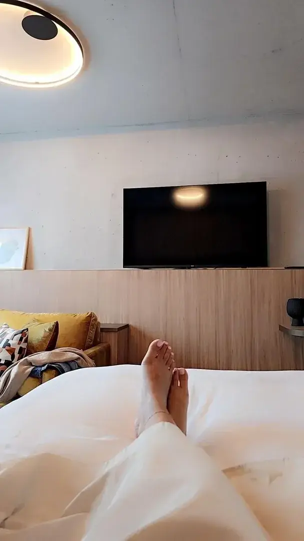 Leak & nude 2 — Dreamy-foot