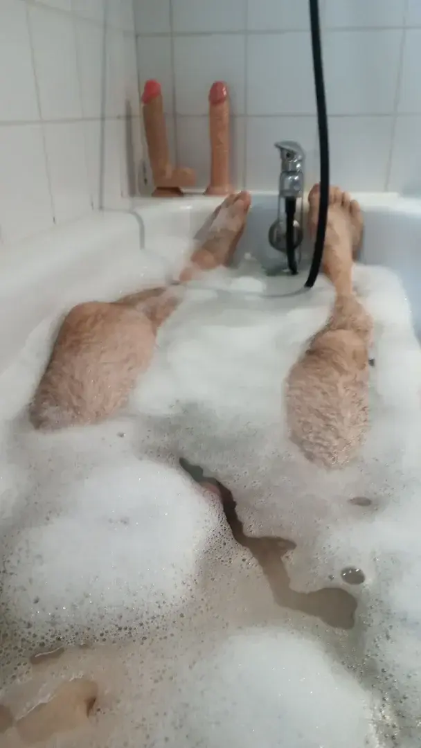 Leak & nude 2 — seb_chambre-rouge