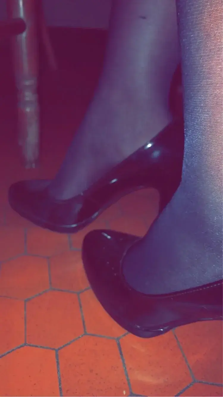 Leak & nude 2 — Grelotte