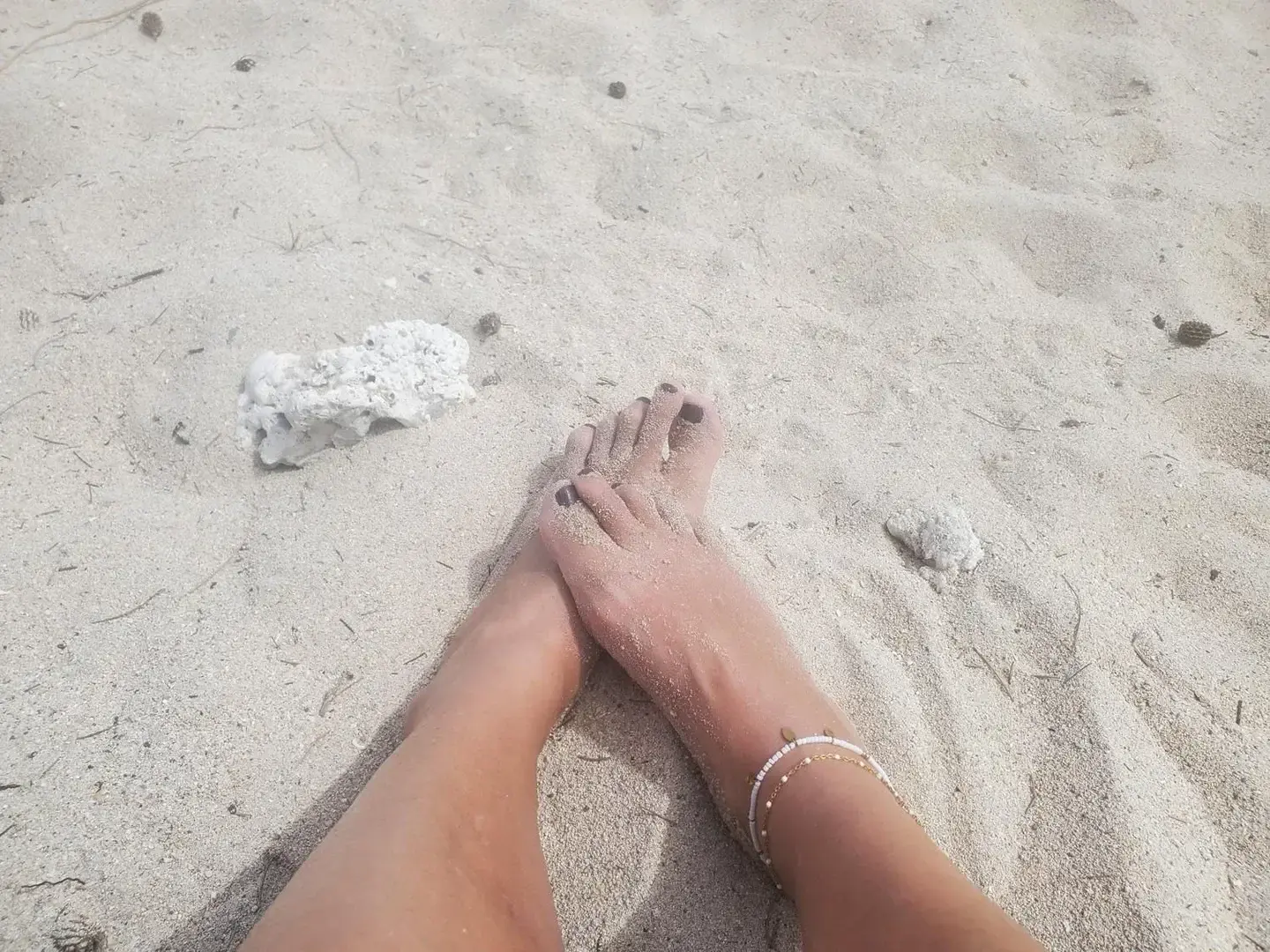 Leak & nude 3 — Footonthebeach