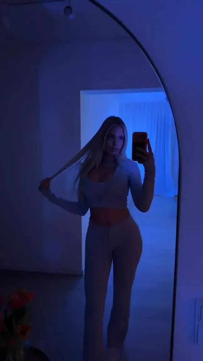 Leak & nude 1 — Katharinamalia