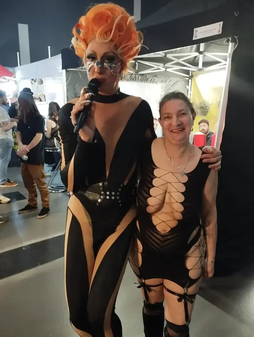 Leak & nude 6 — Papillonsensuelle