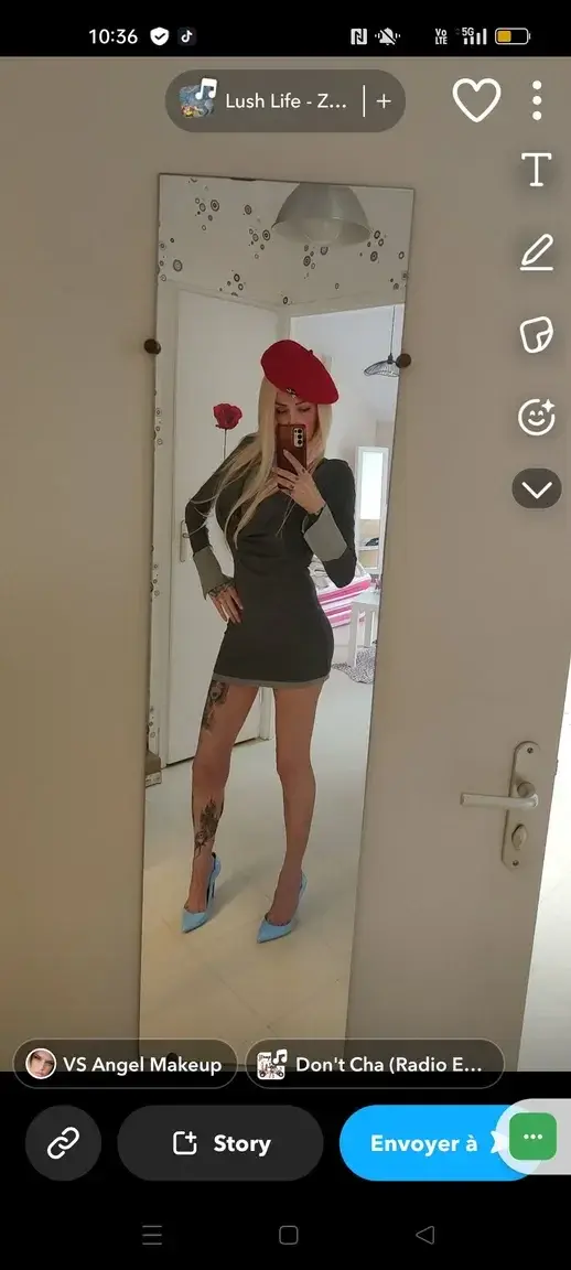 Bébé rejoins-moi pour tout réaliser 😛💋 ta blonde pulpeuse