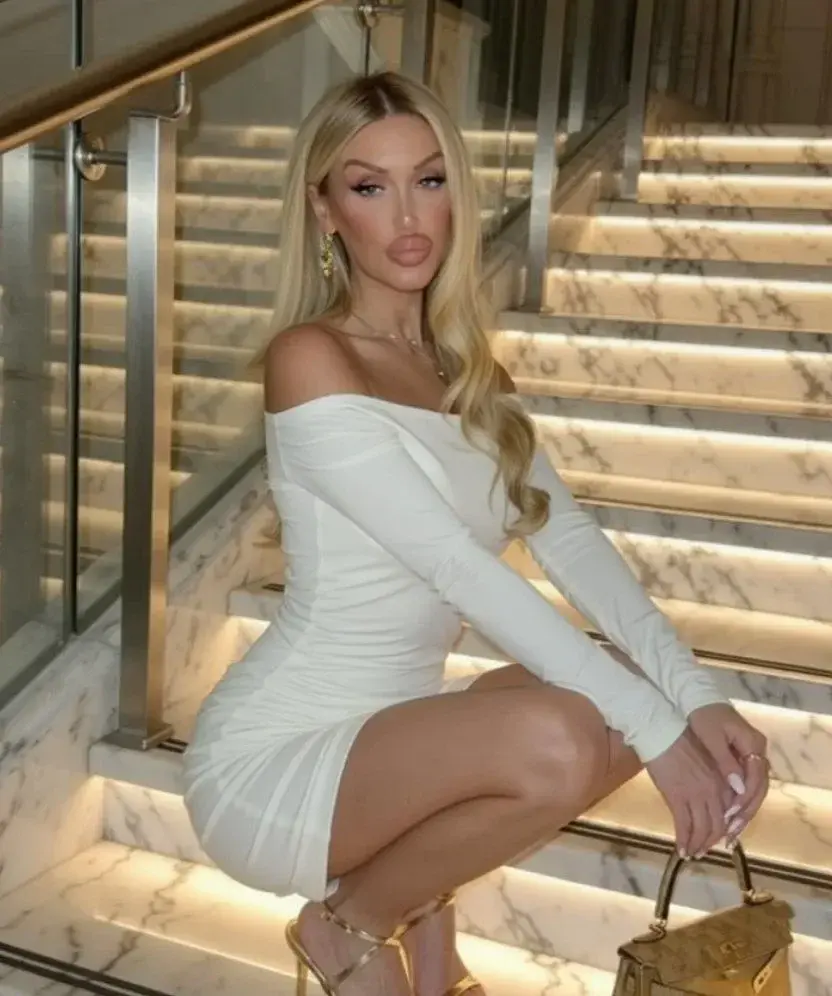 Leak & nude MYM — Cindydollsqueen : « Envie d'une expérience torride avec une jolie blonde ? » (MYM)