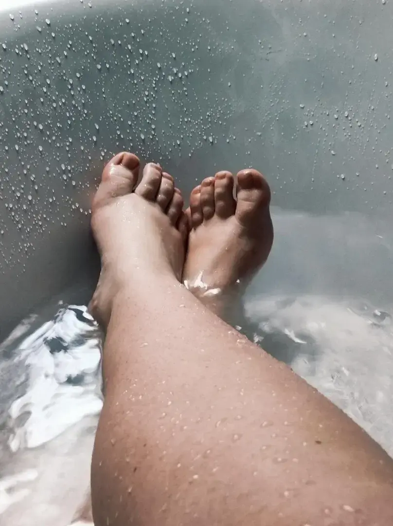 Leak & nude 2 — Piedcurvy62