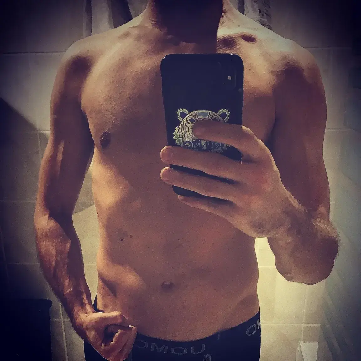 Leak & nude 1 — Bambin0