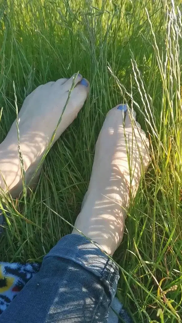 Leak & nude 5 — Petitspiedsdominateurs