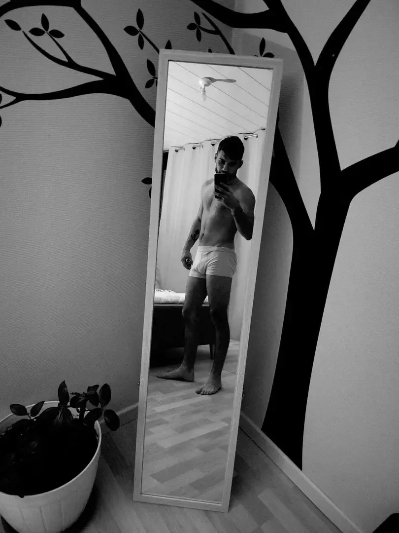 Leak & nude 4 — Kentiniio