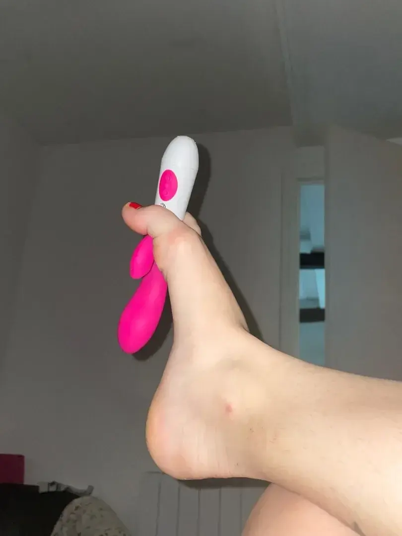 buy me and other toys 🥹🥹 #feet #fetichist #moneyslave #sex