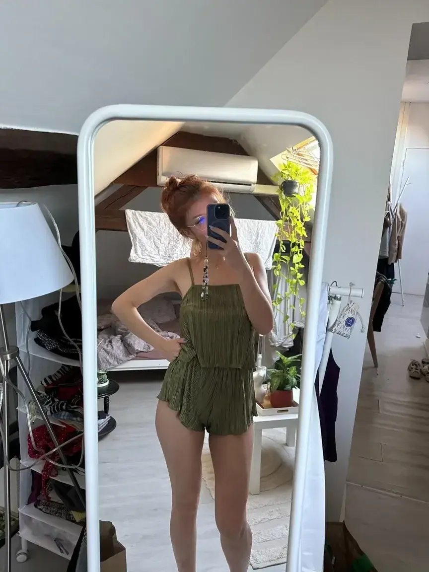 Leak & nude MYM — zeliee_ : « Abo Gratuit à vie.. tu me rejoins ? 🌙 » (MYM)