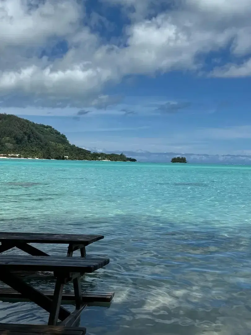 Leak & nude 1 — Tahiti_life_cuisine_feet