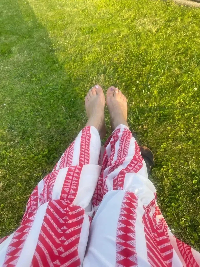 Leak & nude 3 — Accroauxchaussuresplusparticulierementauxtalons