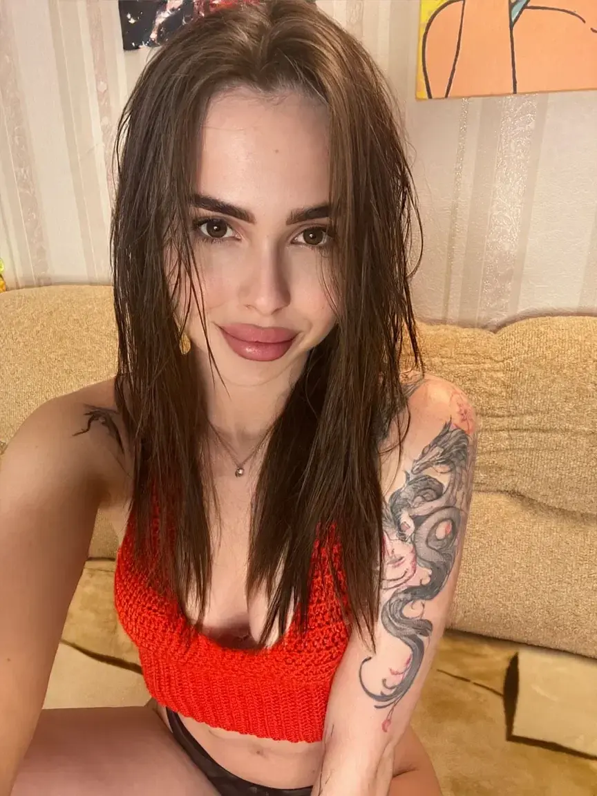 Leak & nude MYM — Onlyjade : « Abonnement GRATUIT, on passe un bon moment ensemble? 😈 » (MYM)
