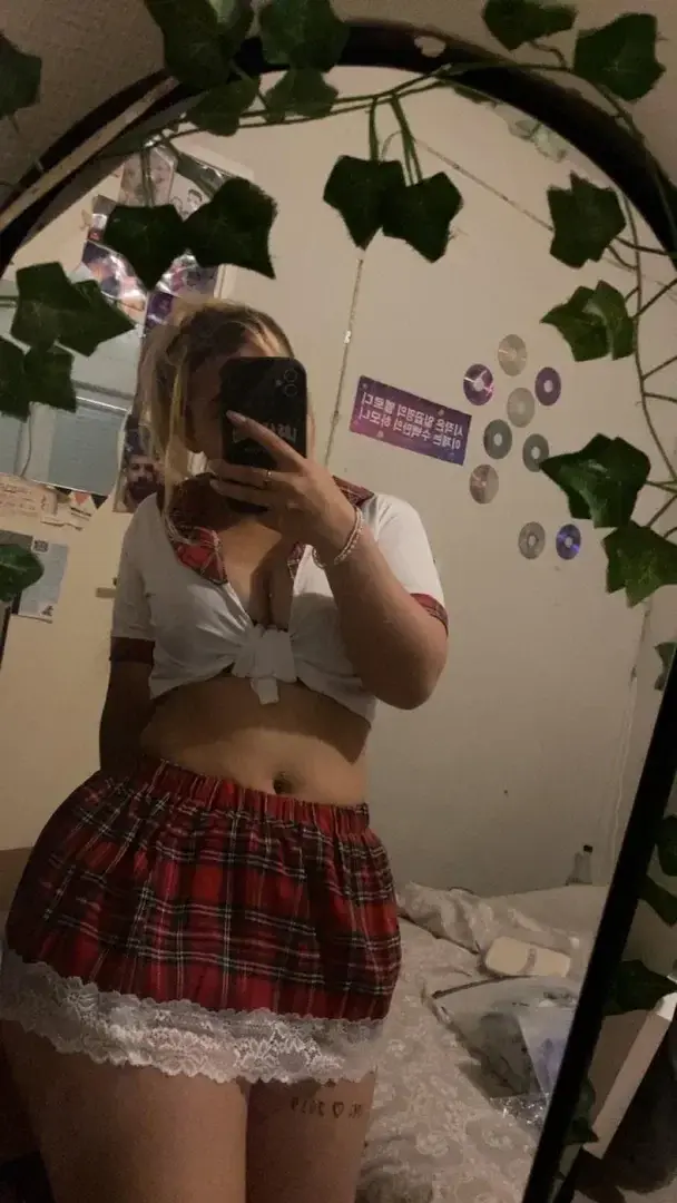 Leak & nude 3 — chloe_19