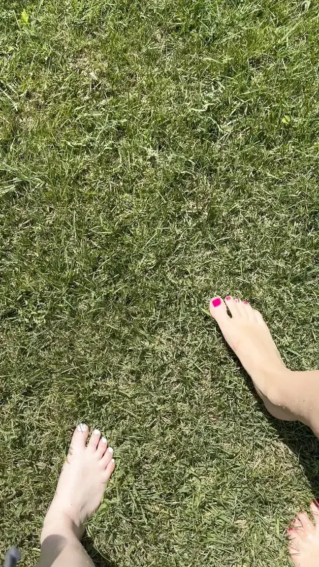 Leak & nude 2 — Twofeetgirl2