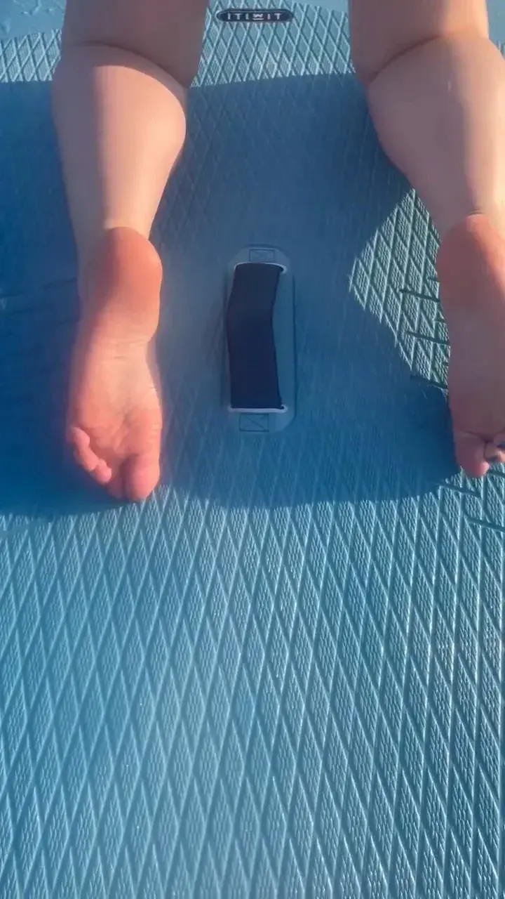 Leak & nude 10 — Twofeetgirl2