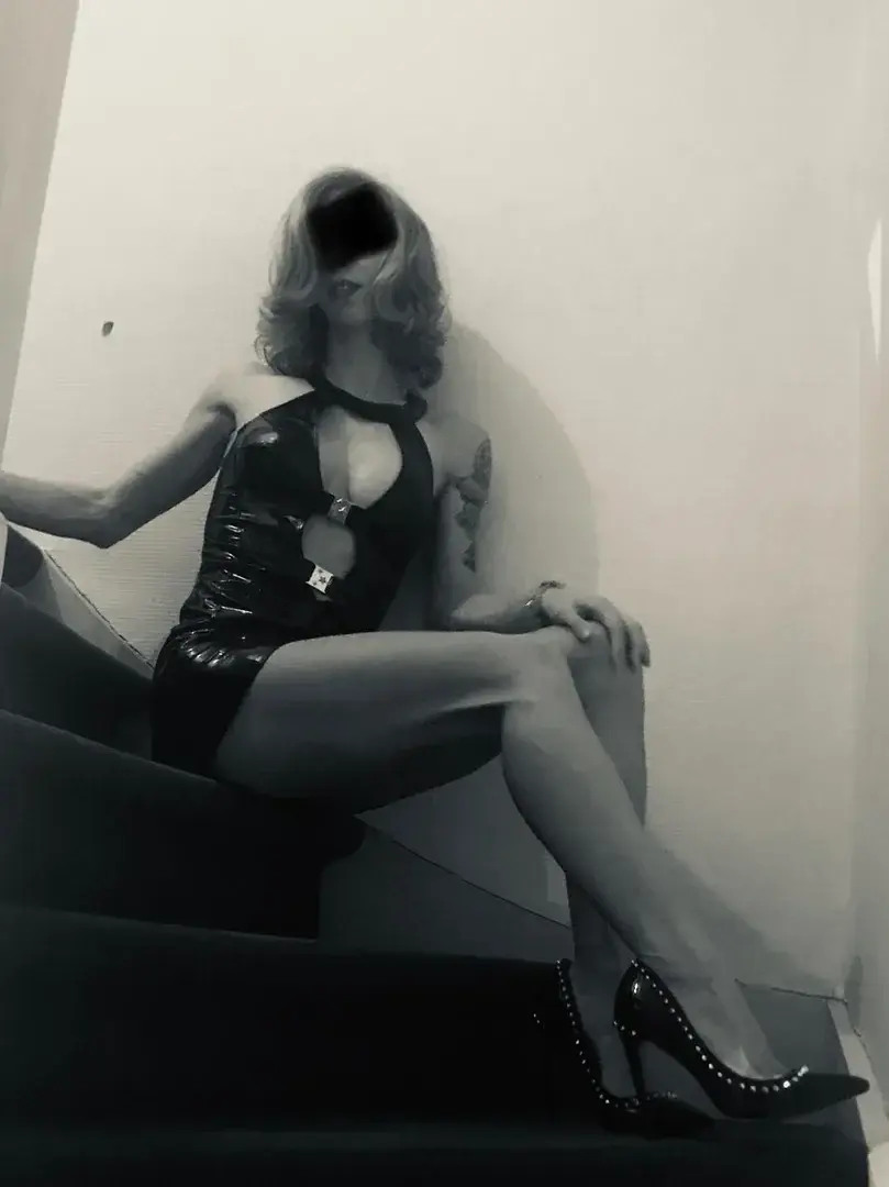Leak & nude 1 — -elella-