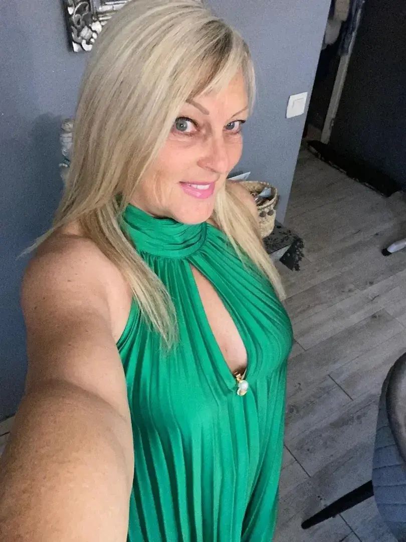 Leak & nude 2 — Larolls