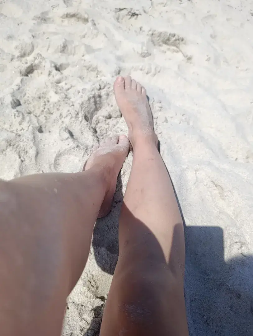 Leak & nude 2 — feet130
