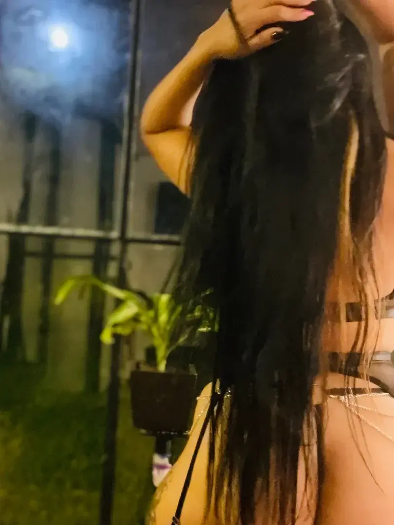 Leak & nude 1 — Elliclass